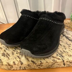 Merrill Encore Ice 5, Slip-On Black Suede, Size 7.5. Y2K Boho, Tween/College age